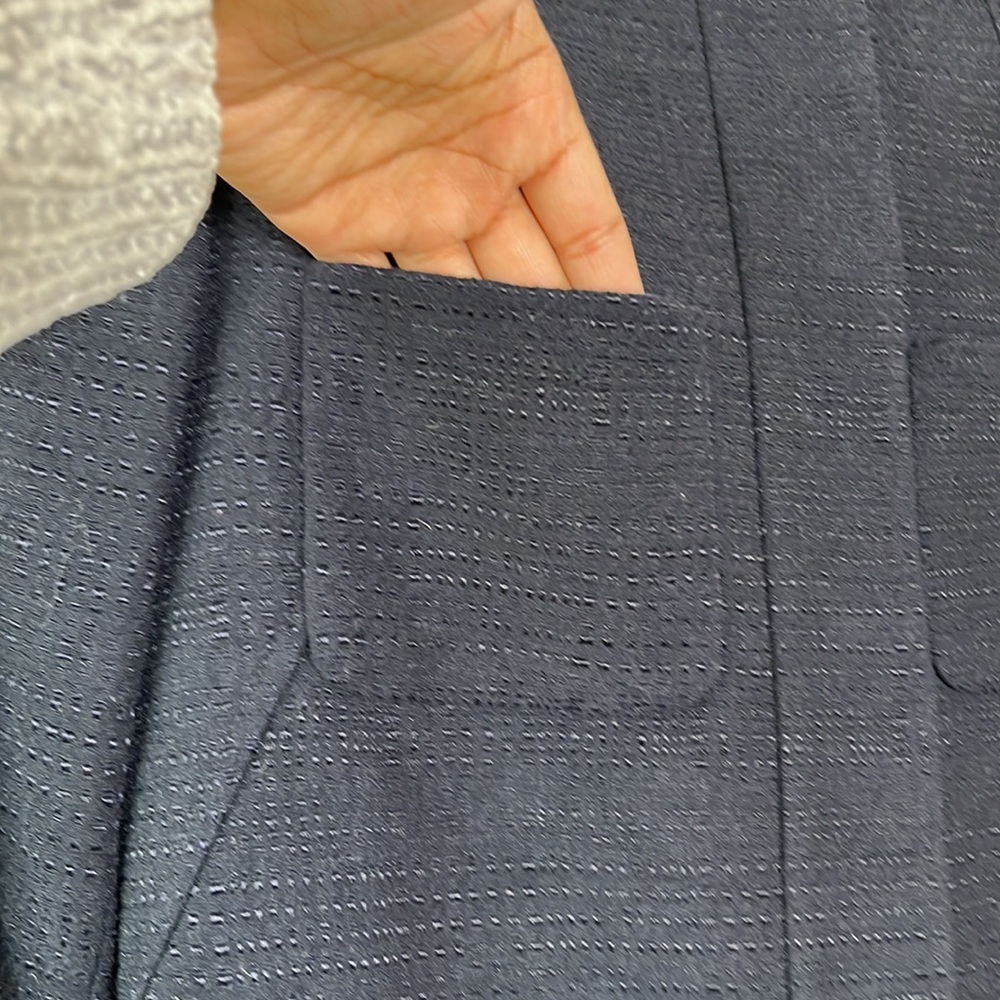VINCE Navy Wool Blazer Jacket Size 8 - Picture 3 of 9